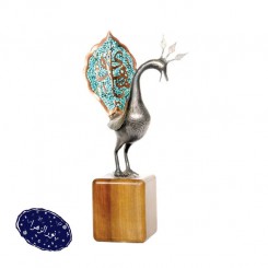 تندیس فیروزه کوب طرح طاووس با پایه چوبی