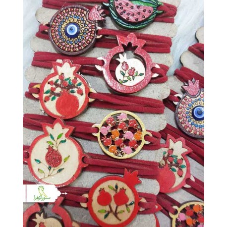 دستبند چوبی یلدایی