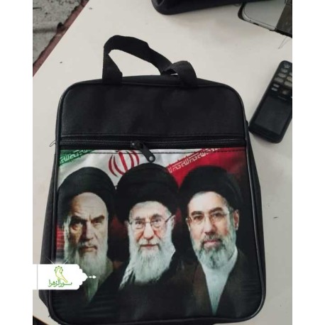 کیف دوشی رهبر جدید انقلاب